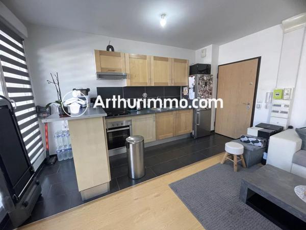 Location                                                      Appartement
                        
                     2 pièces                      39 m2                     à Brie-Comte-Robert