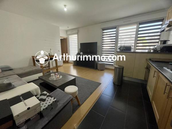 Location                                                      Appartement
                        
                     2 pièces                      39 m2                     à Brie-Comte-Robert