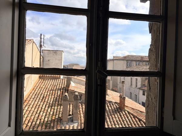 Emplacement privilégié – Appartement calme au dernier étage, au cœur du centre historique