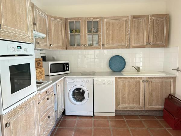 Belle charentaise sur un niveau avec logement pour amis