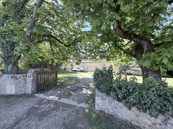 Ensemble immobilier de charme – 2 habitations et potentiel locatif – Parcelle de 4 391 m²