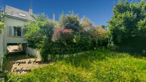 Maisons-Alfort-A vendre maison familiale-7 pièces-5 chambres-sous-sol-terrasse-jardin-2 garages-Proche Bords de Marne