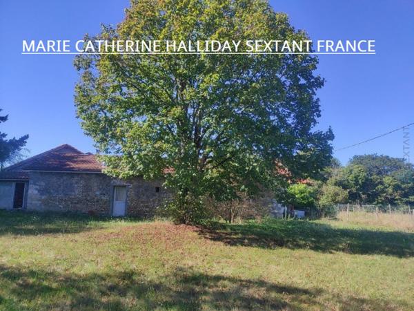 FERME RESTAUREE AVEC GOUT COMPRENANT 2 GITES SUR 6700 M2 DE TERRAIN 15 MN DE PERIGUEUX