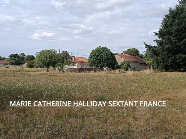 FERME RESTAUREE AVEC GOUT COMPRENANT 2 GITES SUR 6700 M2 DE TERRAIN 15 MN DE PERIGUEUX