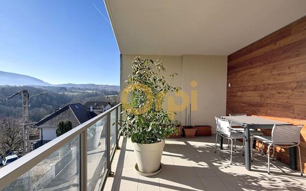 Appartement à vendre    3 pièces • 70 m2 Feigères