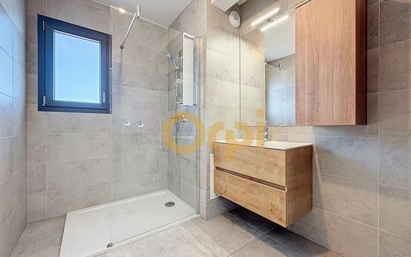 Appartement à vendre    3 pièces • 70 m2 Feigères