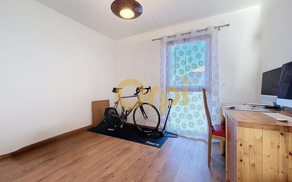 Appartement à vendre    3 pièces • 70 m2 Feigères