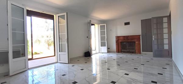 La Redorte (11700) Maison de plain-pied 77 m² – Grand terrain arboré 1295 m² – Au calme, proche commodités