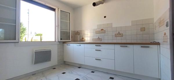 La Redorte (11700) Maison de plain-pied 77 m² – Grand terrain arboré 1295 m² – Au calme, proche commodités