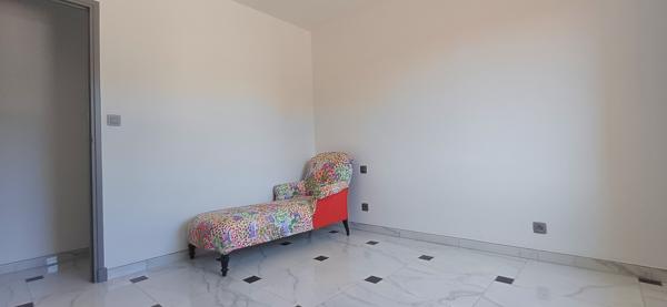 La Redorte (11700) Maison de plain-pied 77 m² – Grand terrain arboré 1295 m² – Au calme, proche commodités