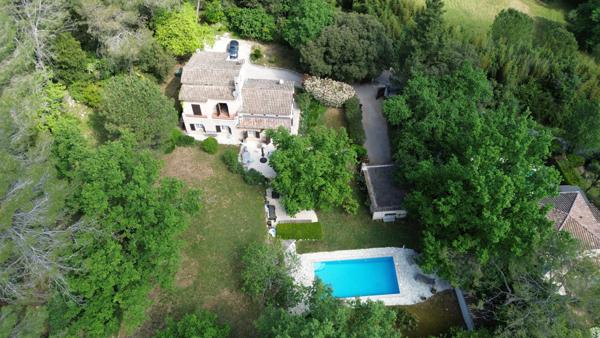 Valbonne (06560) VALBONNE - EXCLUSIVITE – Belle propriété au calme avec beau potentiel