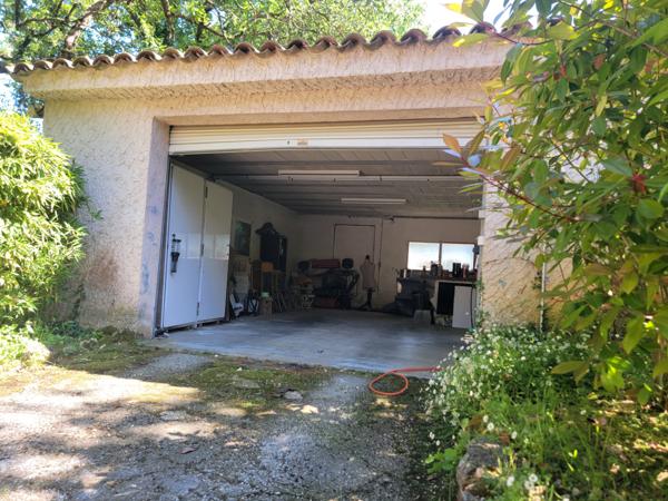 Valbonne (06560) VALBONNE - EXCLUSIVITE – Belle propriété au calme avec beau potentiel