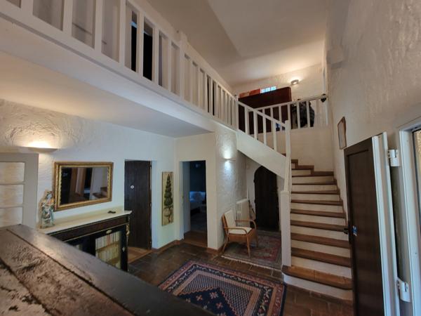 Valbonne (06560) VALBONNE - EXCLUSIVITE – Belle propriété au calme avec beau potentiel