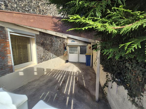 Maison
         2 pièces
        - 73 m² Exclusivité 47 000 €*