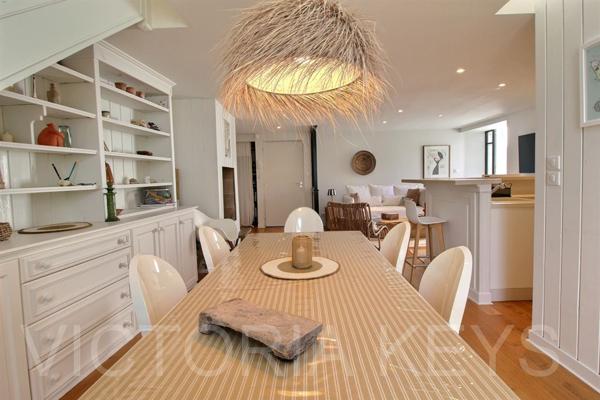 Appartement en duplex à vendre – Saint-Martin-de-Ré - A deux pas du port