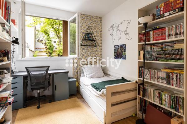 Appartement
         5 pièces
        - 105 m² Bien prestige 1 295 000 € *