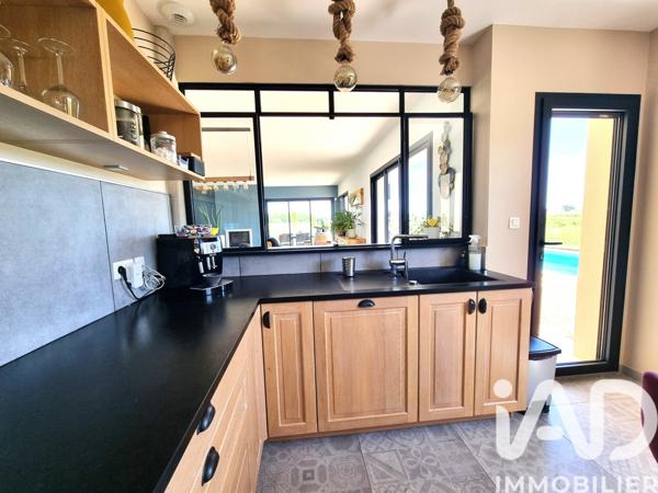 Maison à vendre 7 pièces 198 m² Saint-Laurent-des-Vignes