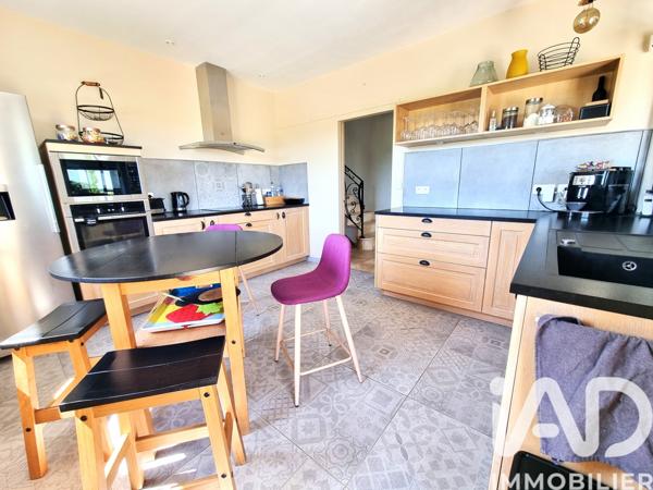 Maison à vendre 7 pièces 198 m² Saint-Laurent-des-Vignes