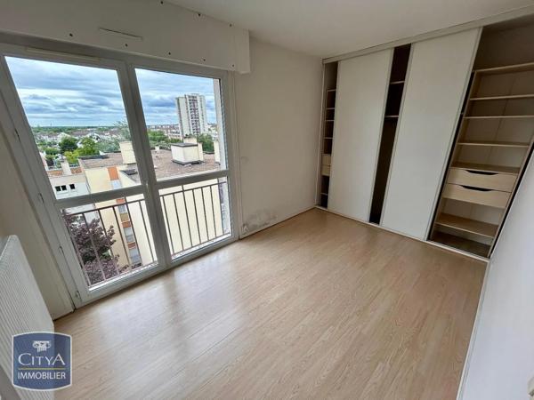 Appartement à louer 2 pièces 52.04m² Maurepas (78310)