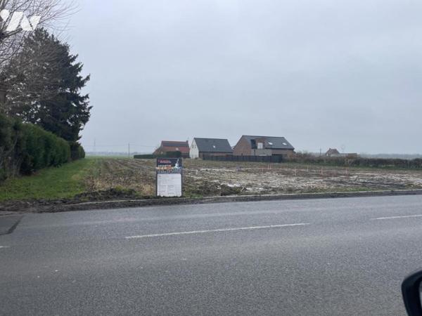 A VENDRE 2 TERRAINS A BATIR 