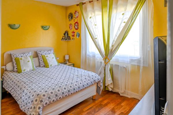 Osny (95520) Osny – Parc de Grouchy – Maison familiale avec jardin, terrasse et beaux volumes