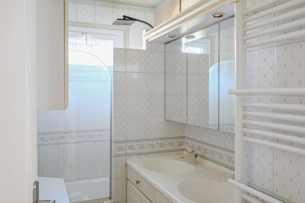 Osny (95520) Osny – Parc de Grouchy – Maison familiale avec jardin, terrasse et beaux volumes