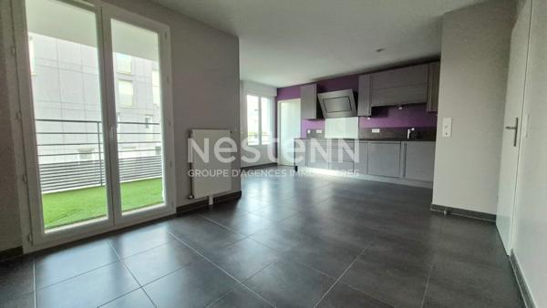 Nestenn Igny - Appartement 3 pièces de 62 m², Secteur Palaiseau/ Camille Claudel, 2 chambres, balcon, ascenseur, 2 places de parking, sans travaux, idéal couple ou investissement locatif, Résidence Récente, Proche des commerces/écoles/transports