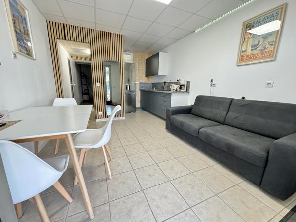 Palavas-les-Flots (34250) PALAVAS APPARTEMENT 2 PIECES TERRASSE RDC PETITE VUE MER