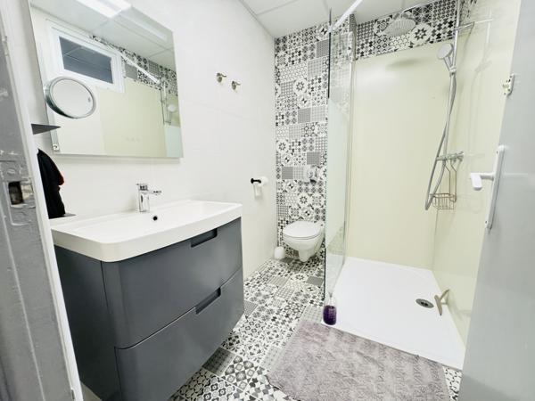 Palavas-les-Flots (34250) PALAVAS APPARTEMENT 2 PIECES TERRASSE RDC PETITE VUE MER