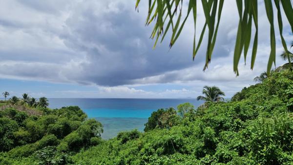 VUE MER PREMIERE LIGNE VILLA DE HAUT STANDING