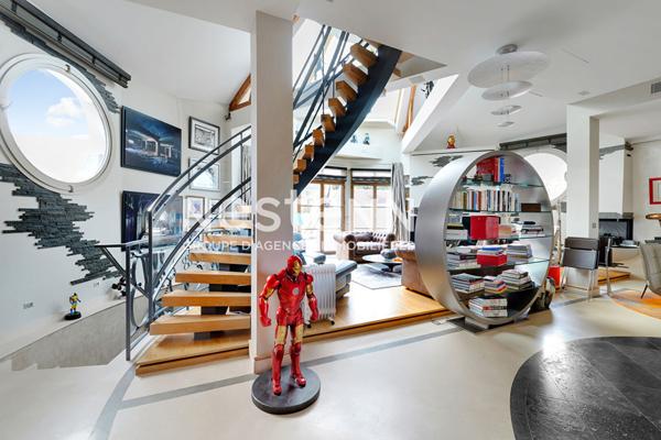 Exclusivité - Face à l'Hippodrome de Saint-Cloud - Comme une Maison - Terrasse - Cave - Parkings - Piscine