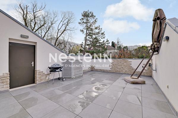 Exclusivité - Face à l'Hippodrome de Saint-Cloud - Comme une Maison - Terrasse - Cave - Parkings - Piscine