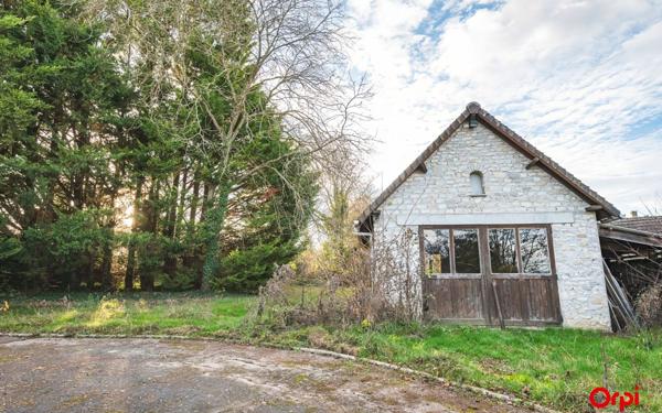 Maison à vendre    6 pièces •  Mont-sur-Courville