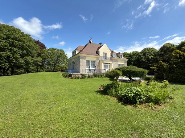 Maison 8 pièces, 303 m2