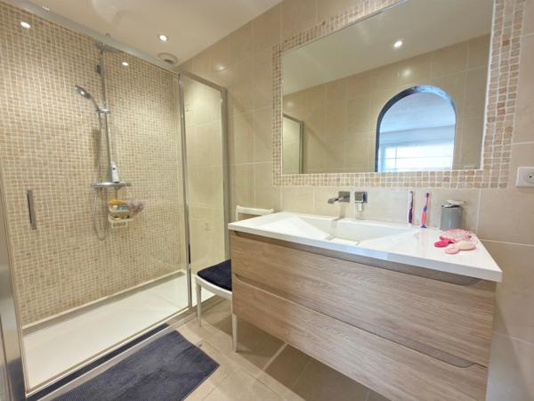 Maison 8 pièces, 303 m2