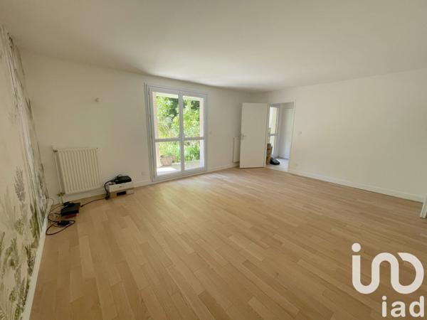 Appartement 4 pièces de 82 m² à Étiolles (91450)