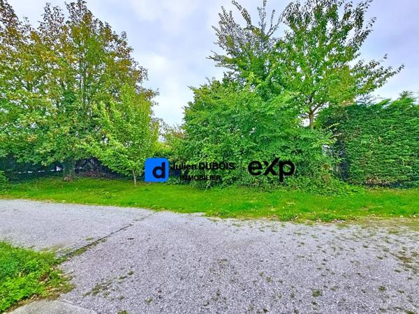 Local professionnel avec grand terrain – Emplacement N°1 Isques / Saint-Léonard