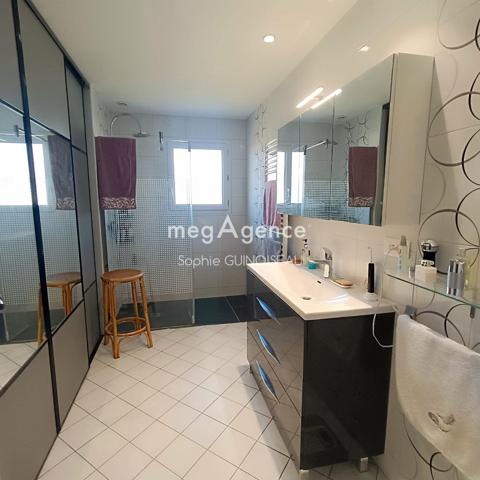 Maison à SAINT-LEGER-SOUS-CHOLET, 49280 - 6 pièces 140m²