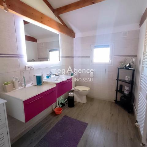 Maison à SAINT-LEGER-SOUS-CHOLET, 49280 - 6 pièces 140m²