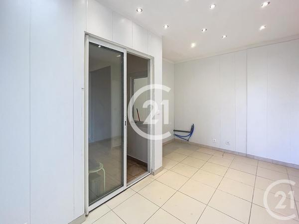 Appartement Local à vendre  3 pièces - 64,26 m2 ST CYPRIEN - 66