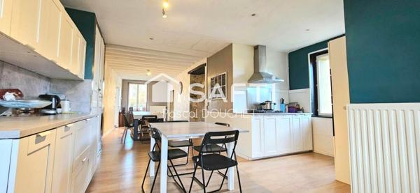 Vous avez besoin d'espace!! Cette maison est faite pour vous