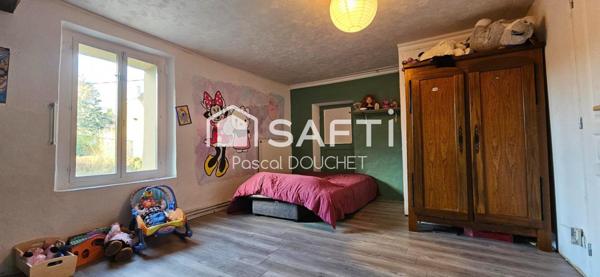 Vous avez besoin d'espace!! Cette maison est faite pour vous