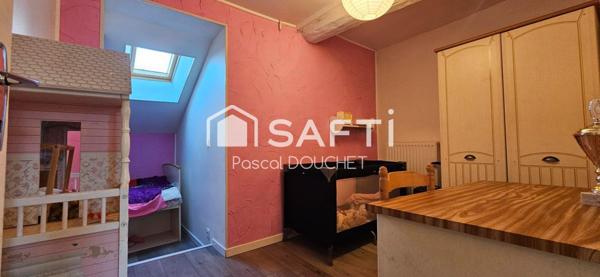 Vous avez besoin d'espace!! Cette maison est faite pour vous