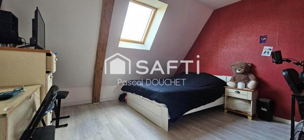 Vous avez besoin d'espace!! Cette maison est faite pour vous