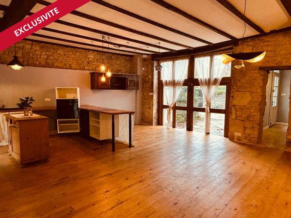 Maison de caractère à Nanteuil en Vallée