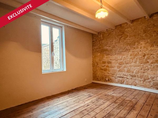 Maison de caractère à Nanteuil en Vallée