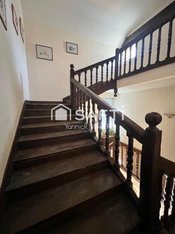 Maison de ville, 7 chambres avec cour extérieur