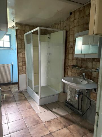 Ensemble immobilier avec fort potentiel à Dangé-Saint-Romain [REF. 7032]