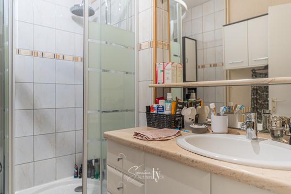 Appartement
         3 pièces
        - 67 m² Exclusivité 99 900 € *