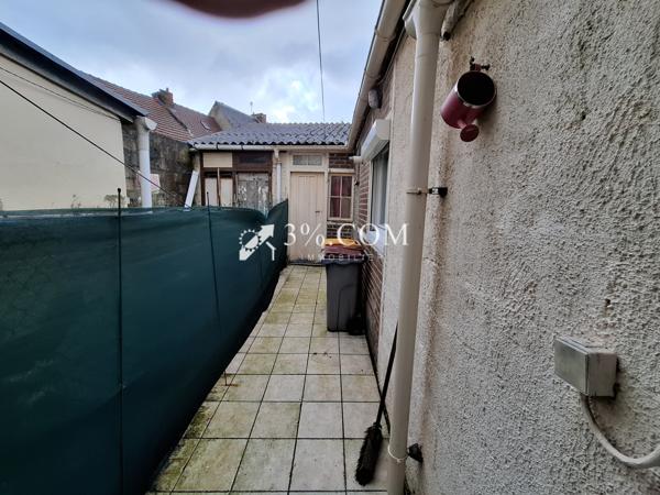 Abbeville Centre : Abbevilloise à rénover, 55 m² hab. sans garage. Abbeville (80100)